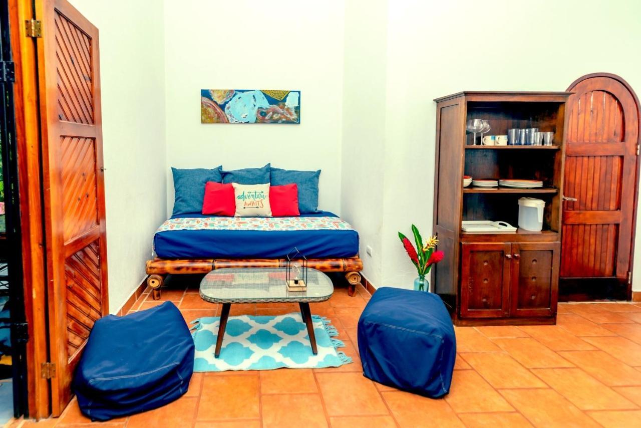 The Scarlet Villas Ojochal Buitenkant foto