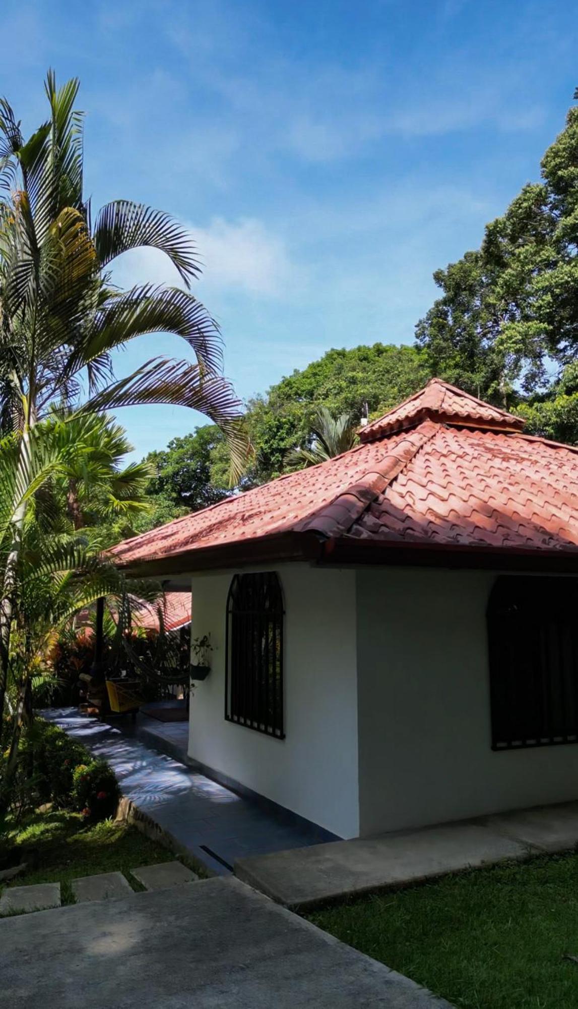 The Scarlet Villas Ojochal Buitenkant foto