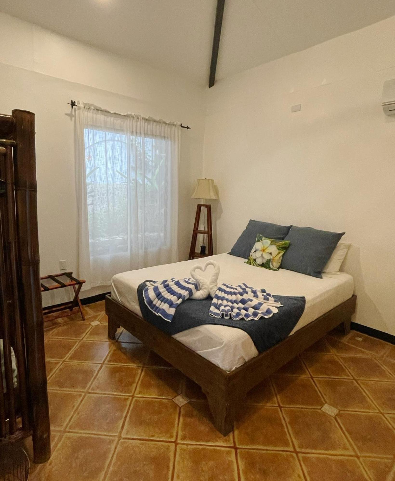 The Scarlet Villas Ojochal Buitenkant foto